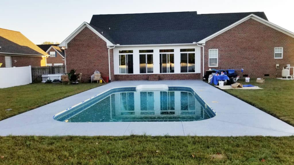 Natural-looking pool deck coatings in San Diego, California